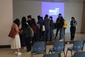 下課後個別提問